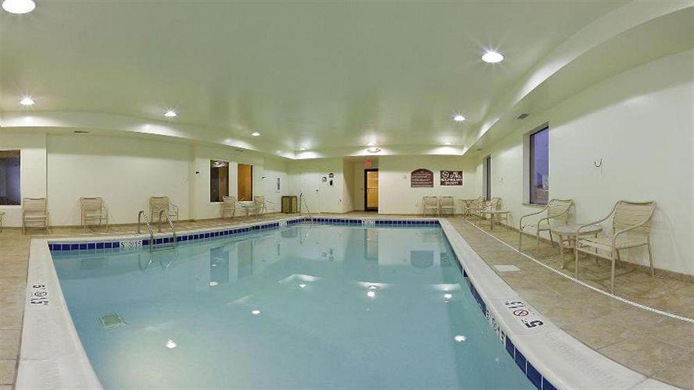 Holiday Inn Express Vincennes Eksteriør billede