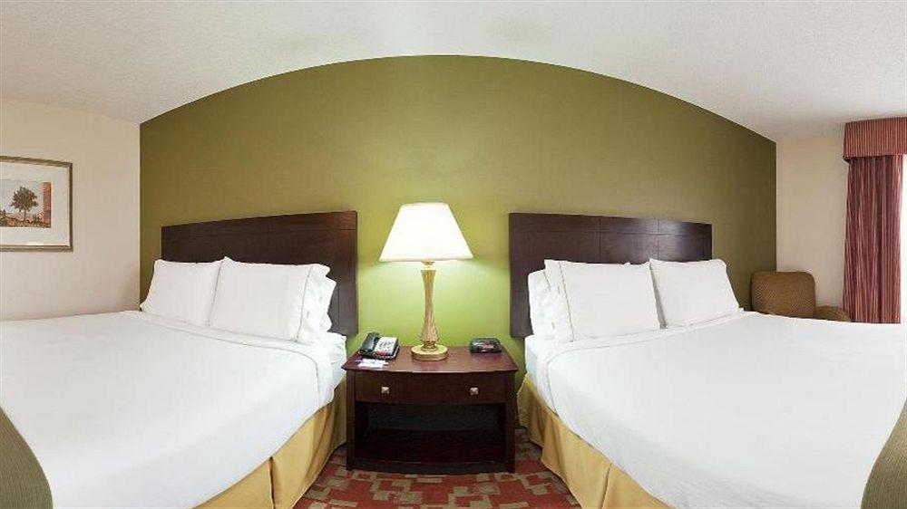 Holiday Inn Express Vincennes Eksteriør billede