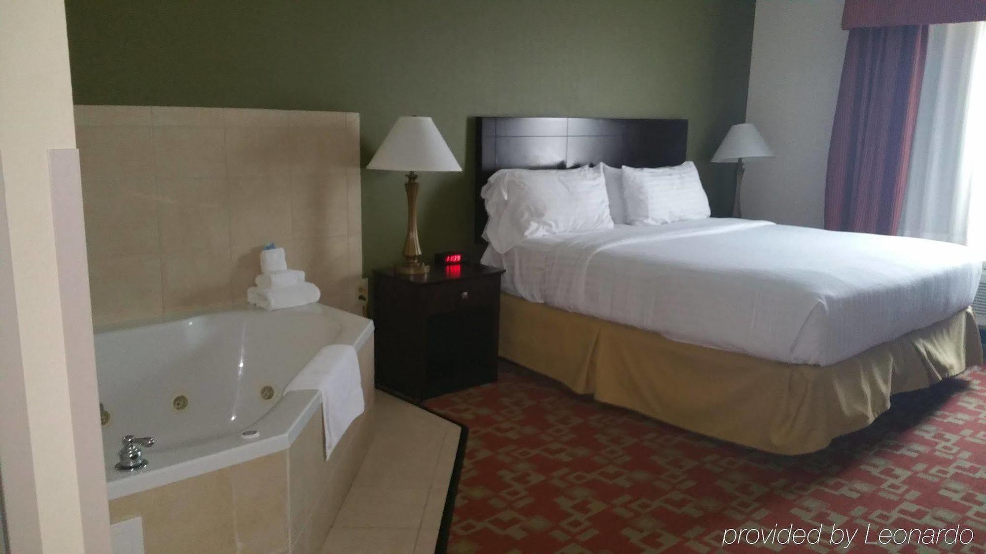 Holiday Inn Express Vincennes Eksteriør billede